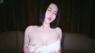 業余攝影變身人肉打樁機 倪娜