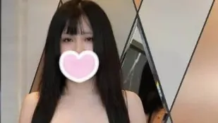 FC2PPV-4671070 著名的頂級混血泡泡浴女孩