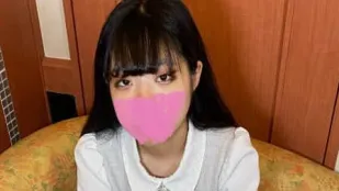 FC2PPV-4685505 在購物時被搭訕並首次出道