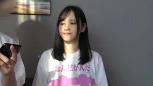 FC2PPV-2800788 純真無邪的十八歲畢業生乃木坂系巨乳美少女正逐漸沉迷情慾