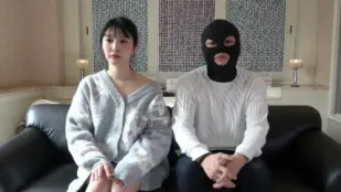 FC2PPV-4631125 對小臉黑髮美女盡情施展他們鍾愛的主戲