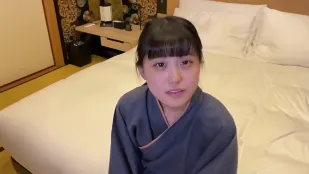 [無碼洩漏] FC2PPV-3166039 18歲美少女小櫻再次登場3P初體驗
