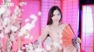 極品茶藝姬全裸束縛M字開腿 濕嫩蜜穴被玩到強制高潮噴水