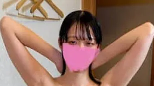 FC2PPV-4618326 單純纖細美乳