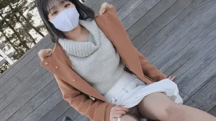 FC2PPV-1740261 性格單純的女孩