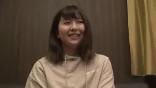 FC2PPV-1261029 超級可愛女孩嘗試肛交