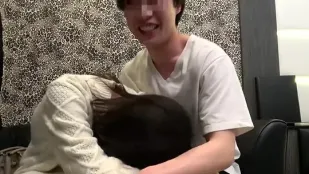 FC2PPV-4885001 偶像級短髮美少女誘拍