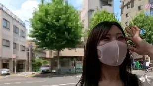 FC2PPV-4513374 杯巨胸大學生初登場狂噴不止