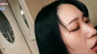 FC2PPV-4465636 纖細熟女首拍實錄慘遭射爆