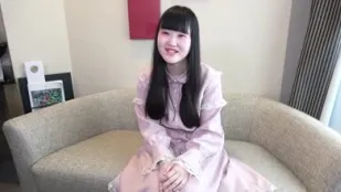 FC2PPV-1778098 高中剛畢業小胸女孩