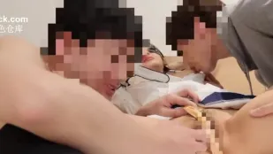 FC2PPV-1104852 私攝露臉禁忌全民關注F罩杯偶像與宅男私拍成功夢幻三人行附帶露臉射精影像特別版