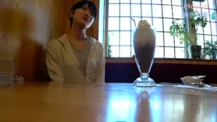 FC2PPV-1074347 美女高中教師被兒子的班導師叫去談話發現她是個好色的女人後開始進行現場教學